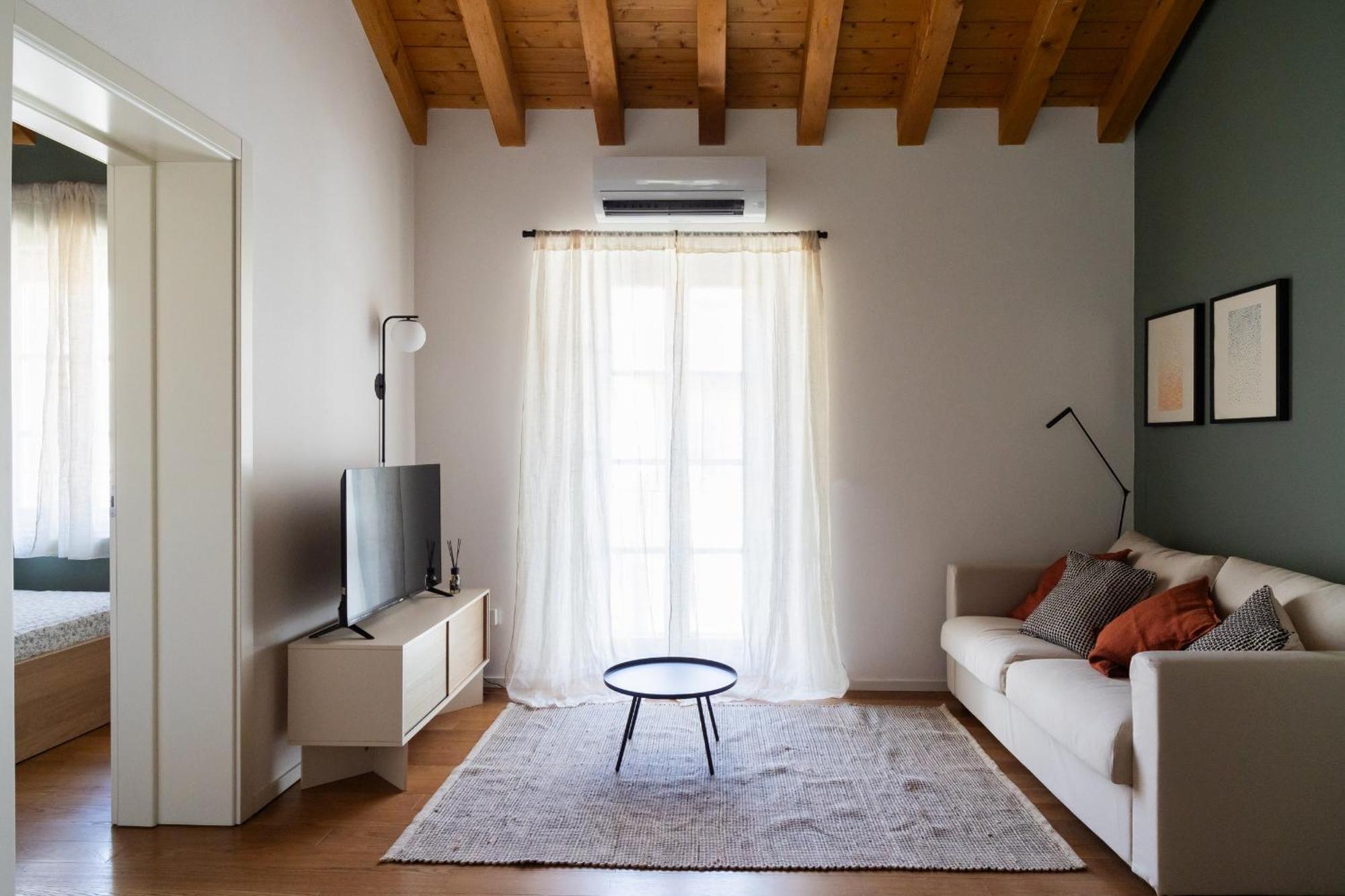 Double Private Parking, 2 Bedrooms & 2 Bathrooms - Elegant Apartment In Old Town Udine Zewnętrze zdjęcie